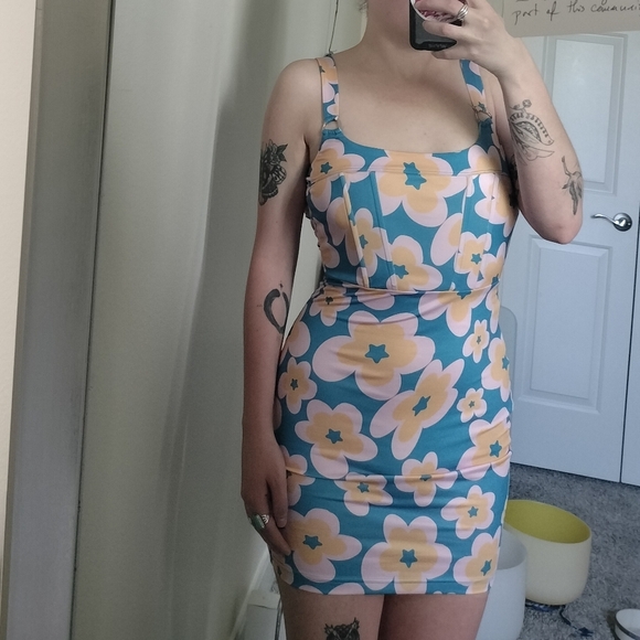 Princess Polly Groovy Floral Blue and Yellow Dress 70s Style Corset - Picture 2 of 6